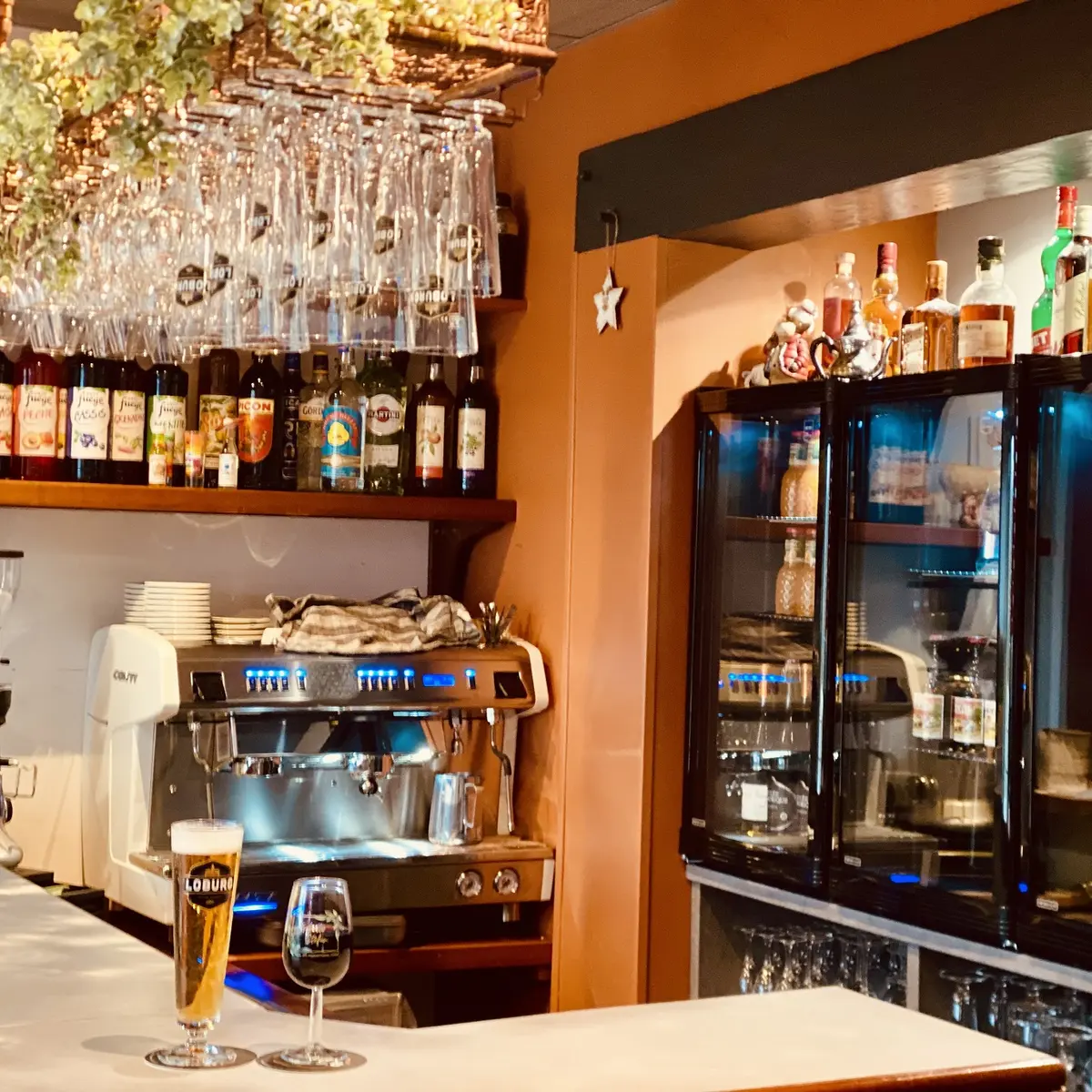 Le Saint Y Bar ©le saint y bar (1) - Copie