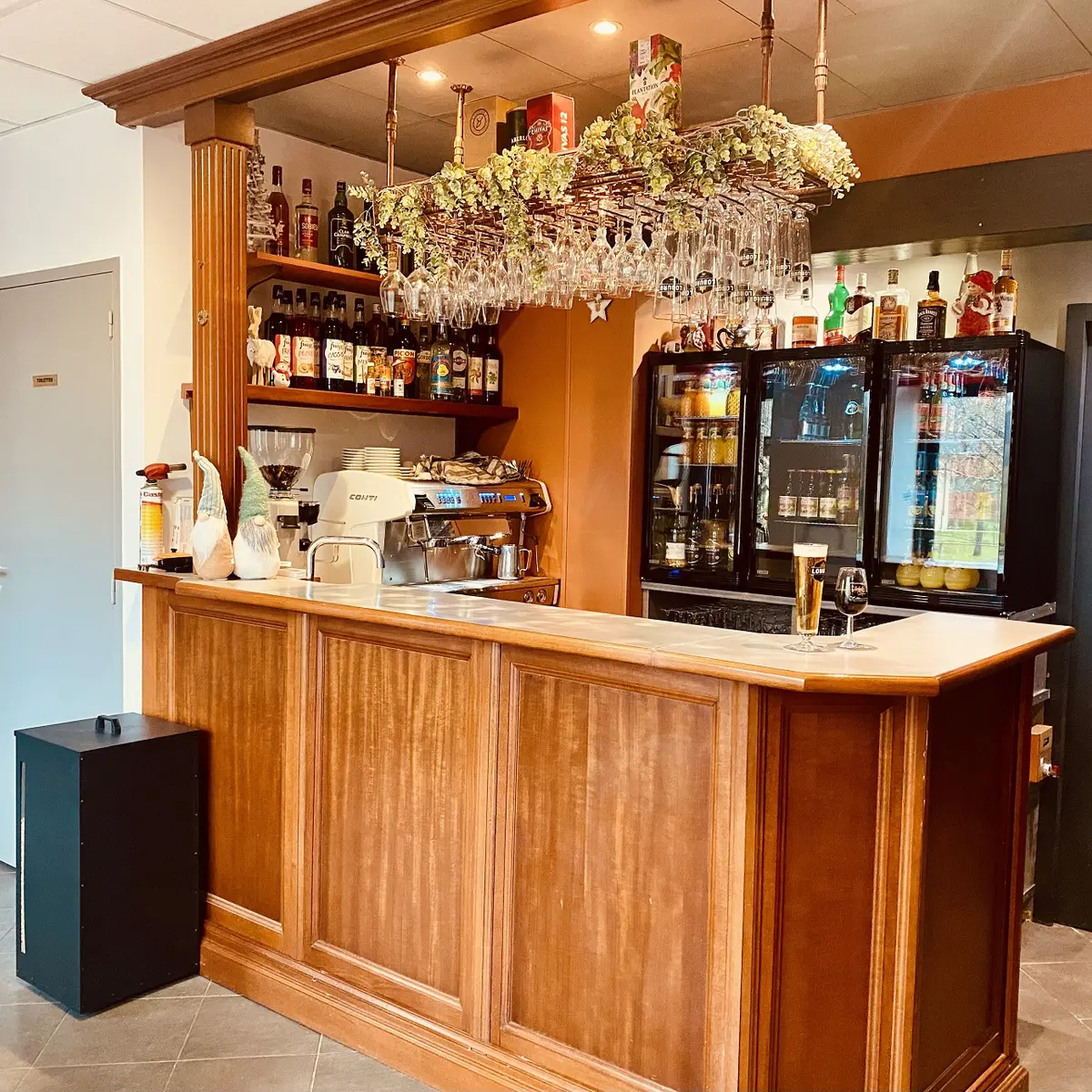 Le Saint Y Bar ©le saint y bar (2) - Copie