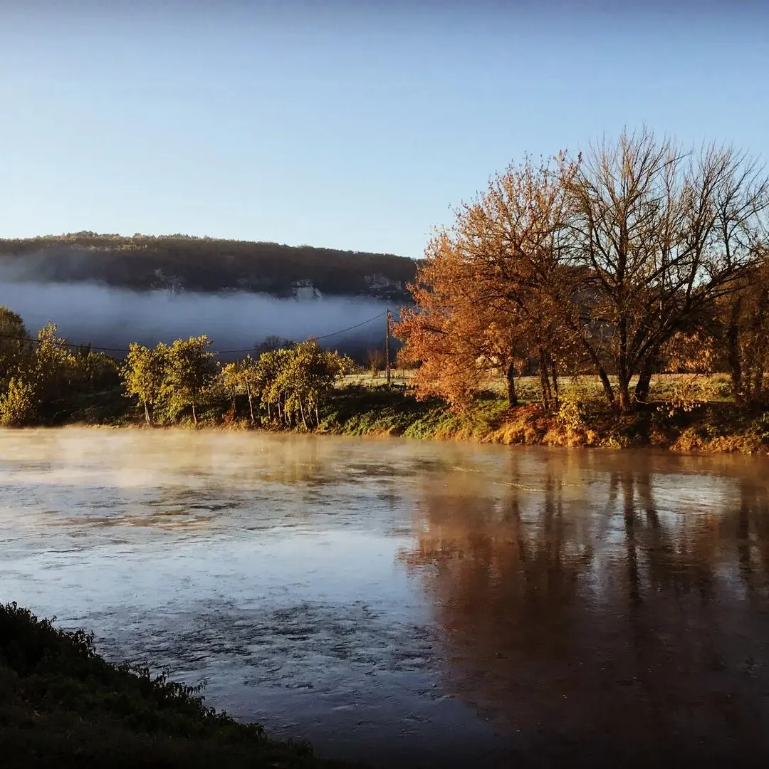 Les Eyzies-Bord de la Vézère-Automne