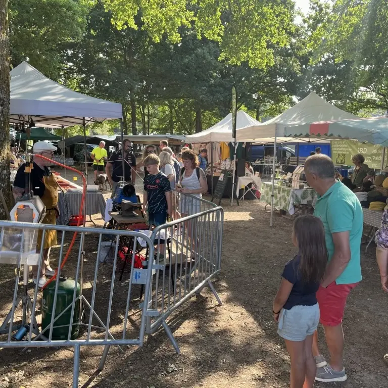 Marché nocturne 06 8 35  (2) (Medium).HEIC