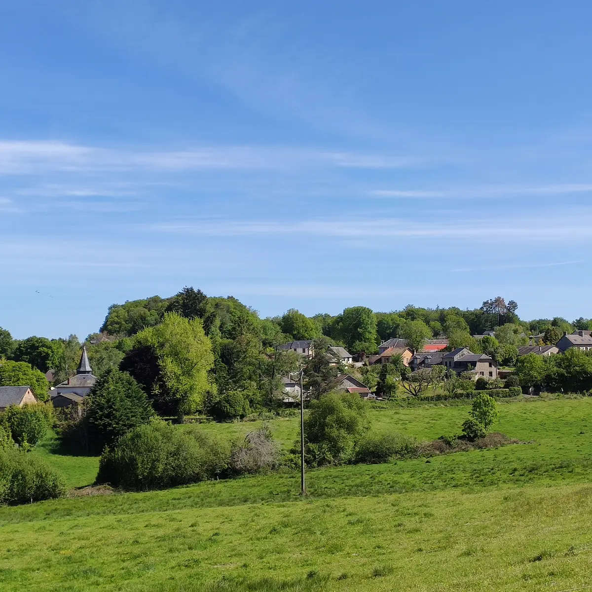 POI 3 - Domps - Vue sur le village de Domps depuis la D30