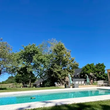 Piscine - CH le Petit Bois © Samantha Haine