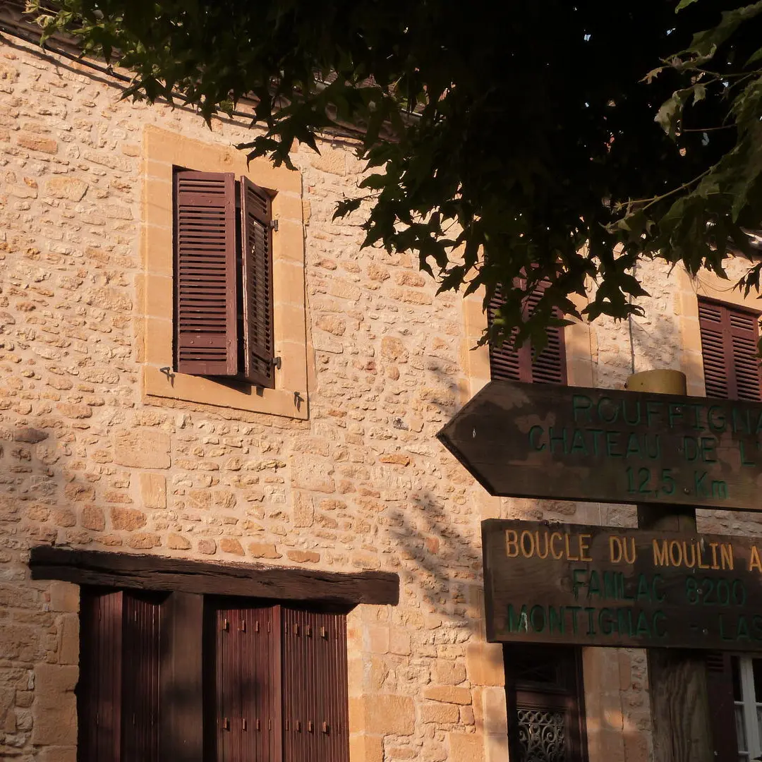 Plazac - village- chemin de randonnée