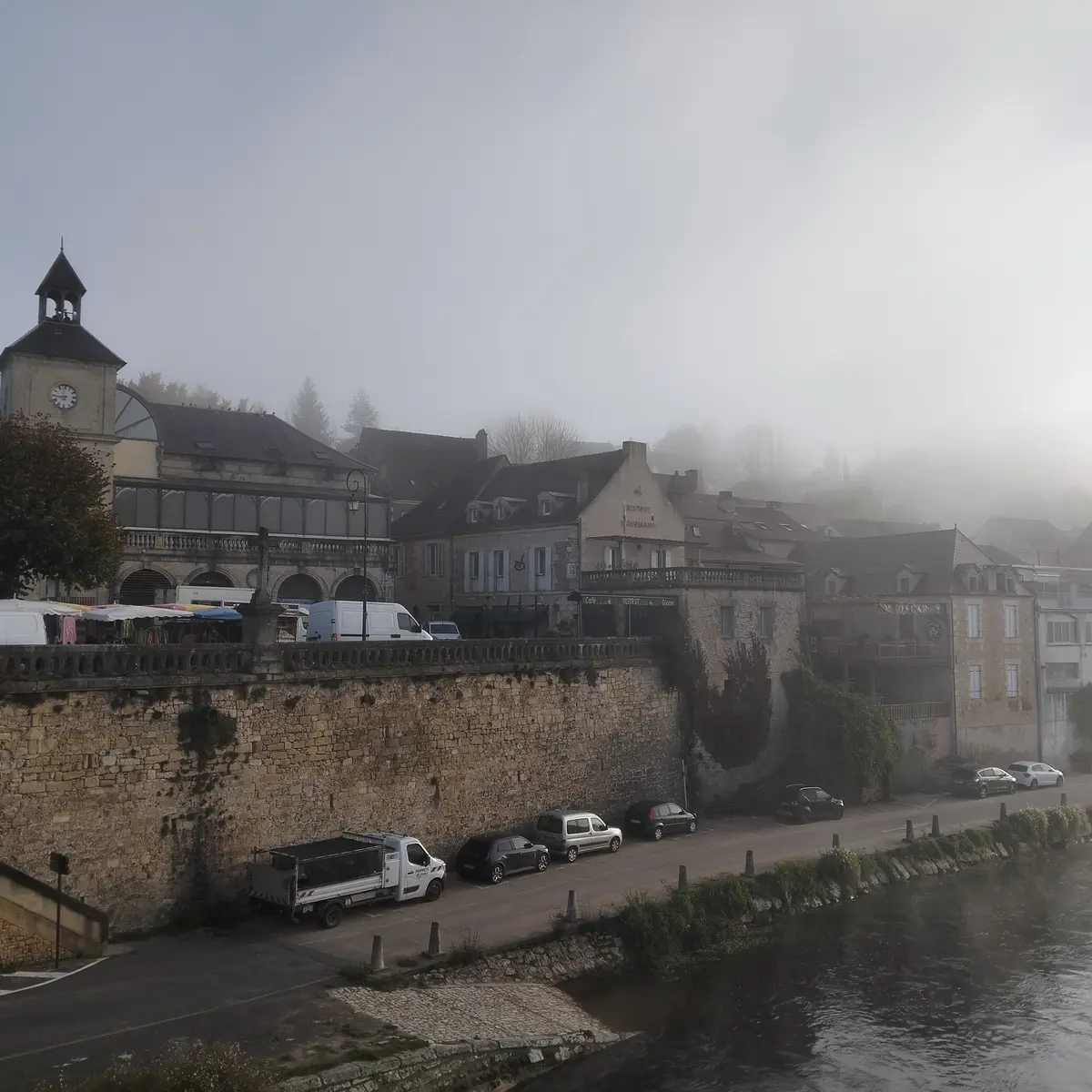 Quai Mairie Le Bugue_Nov 2025©Camille Lefebvre