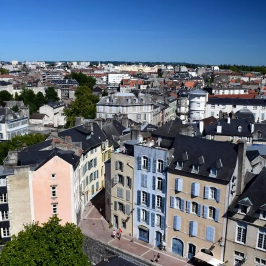 Le quartier du château de Pau vue depuis la terrasse du donjon Fébus