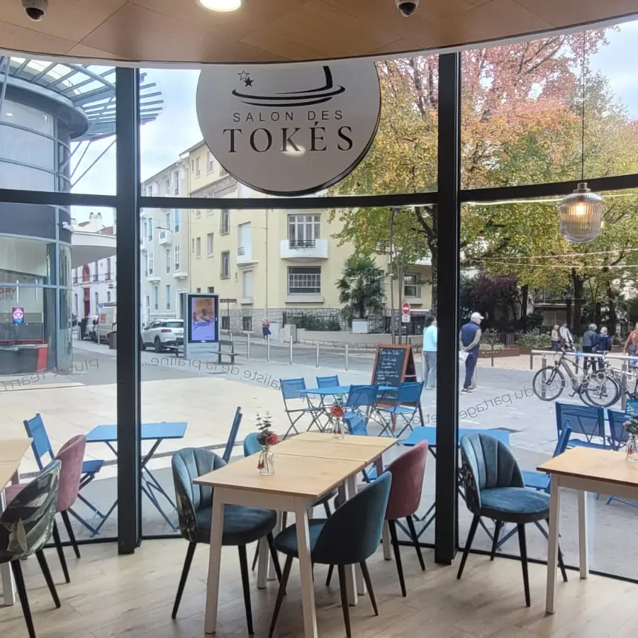 SALON-DES-TOKES_03