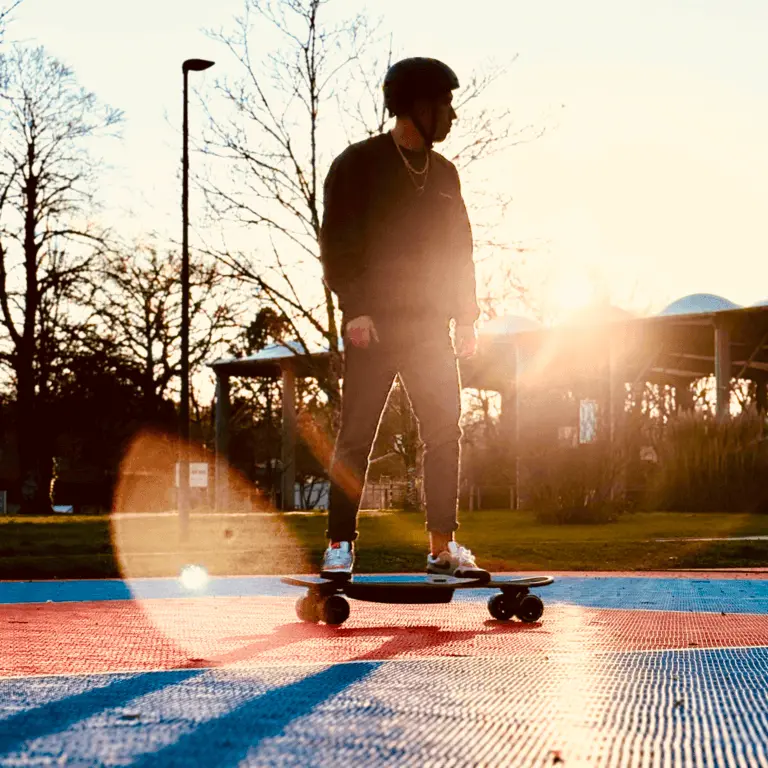 skateboard electrique base nautique et de plein air (1)