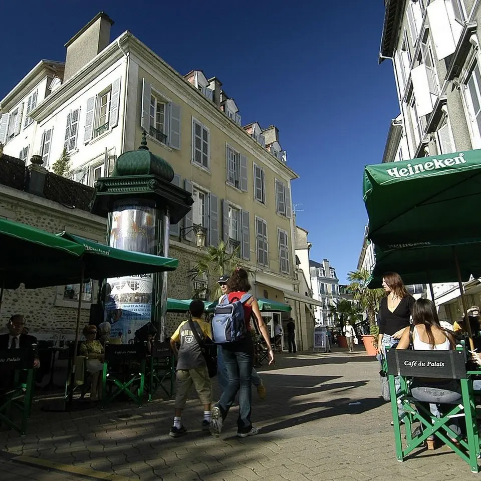 Place de la libération - Pau - Café du Palais