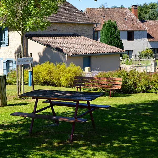 aire-de-pique-nique-janailhac