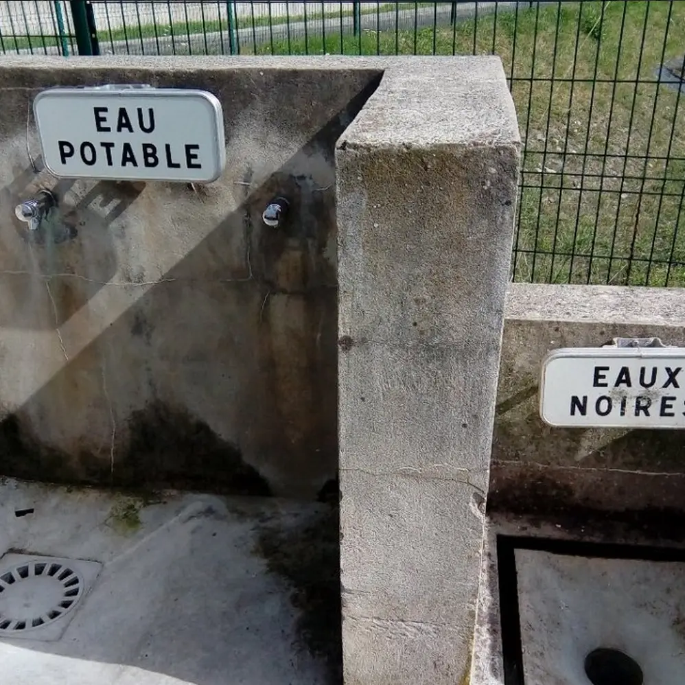 aire vidange - Lescar - eaux