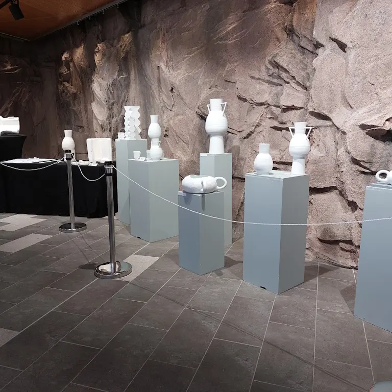 Exposition musée UREKA - Le Kaolin, de la carrière à la porcelaine