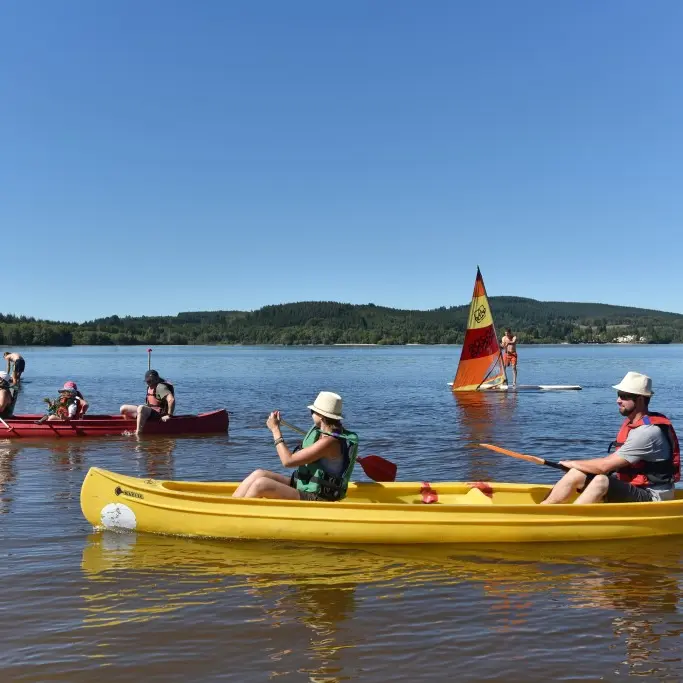 Canoé à Vassivière-département 23