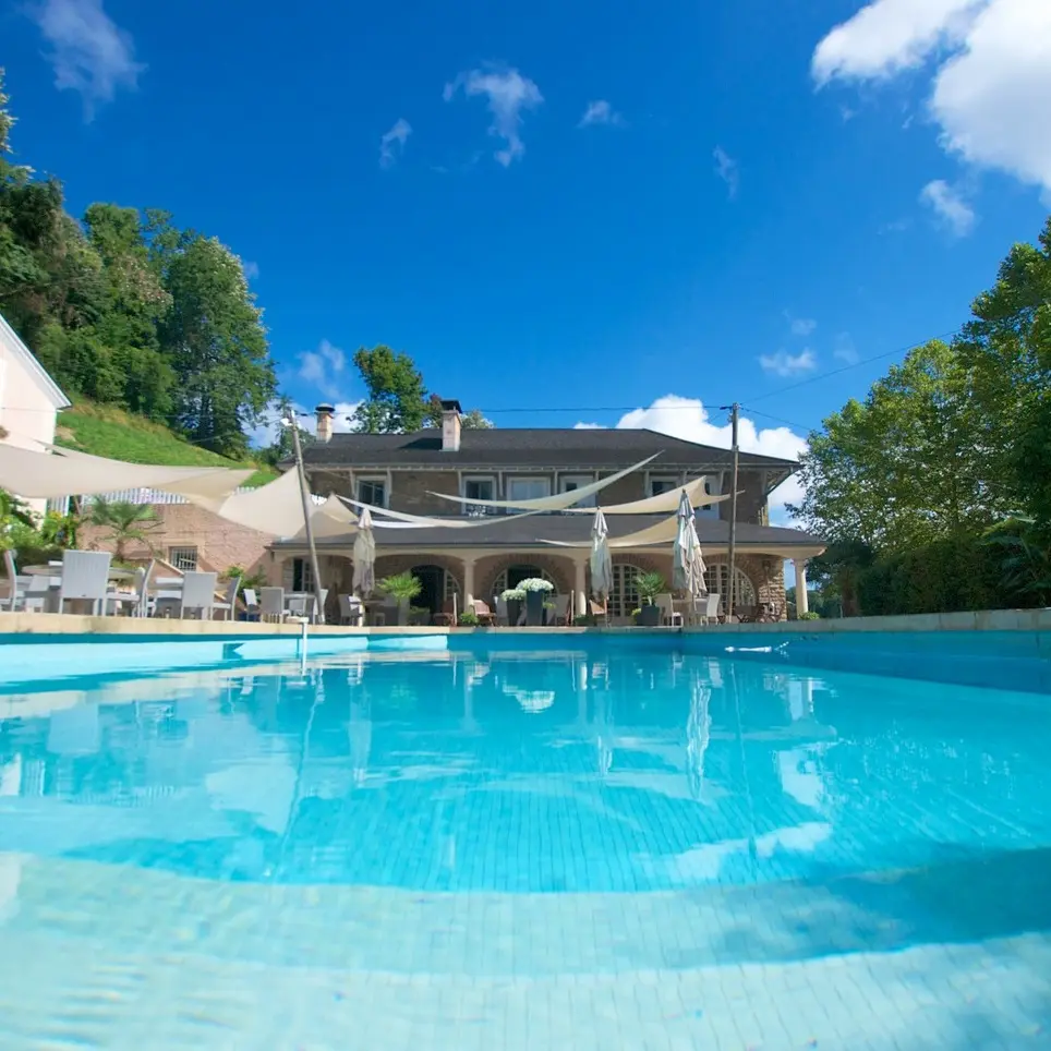 Le Castel du Pont d'Oly - Jurançon - Piscine