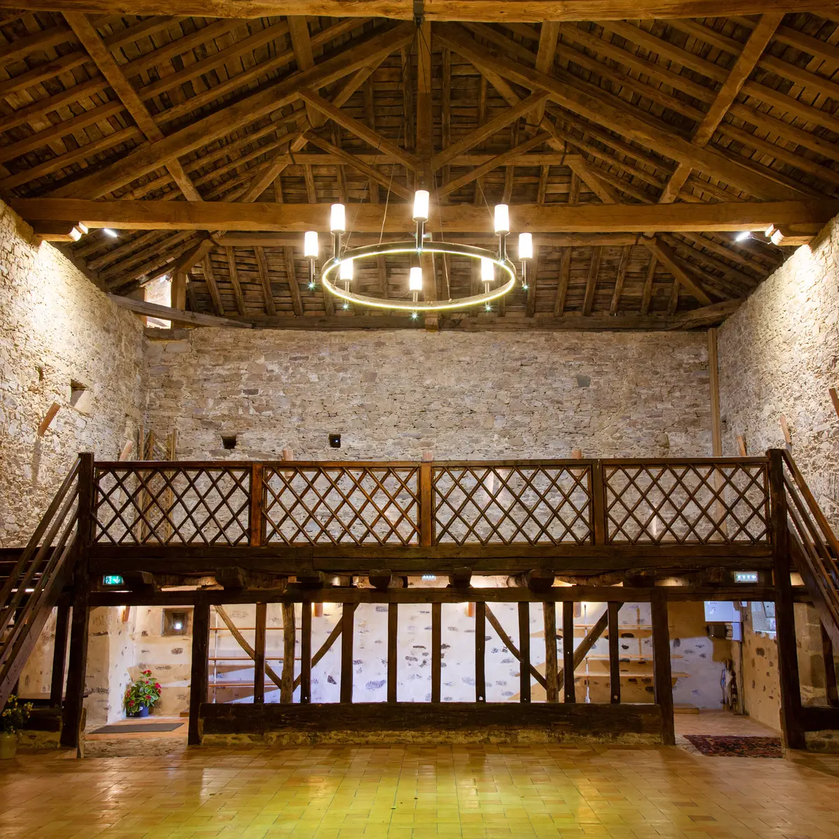 Grange médiévale du Château de Brie