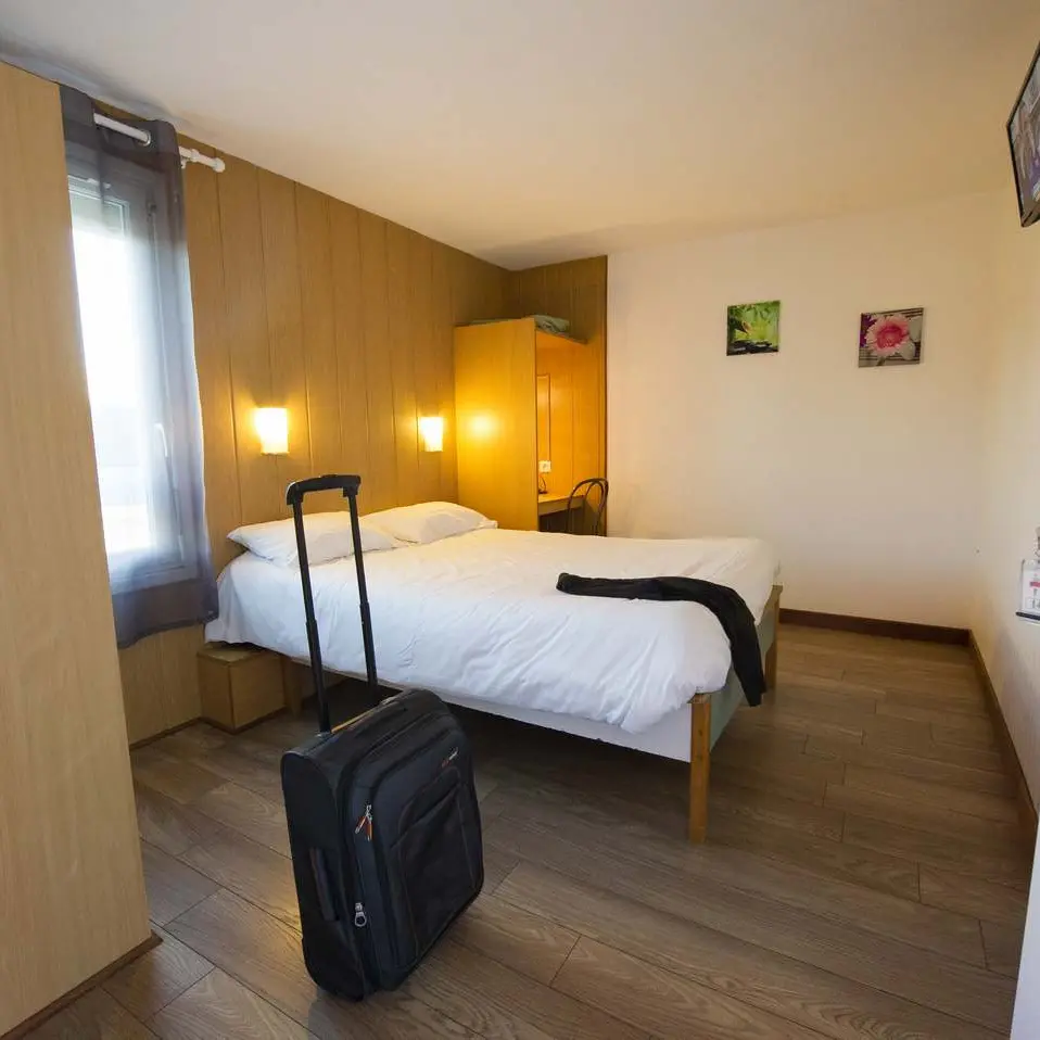 Brit hôtel - chambre 2