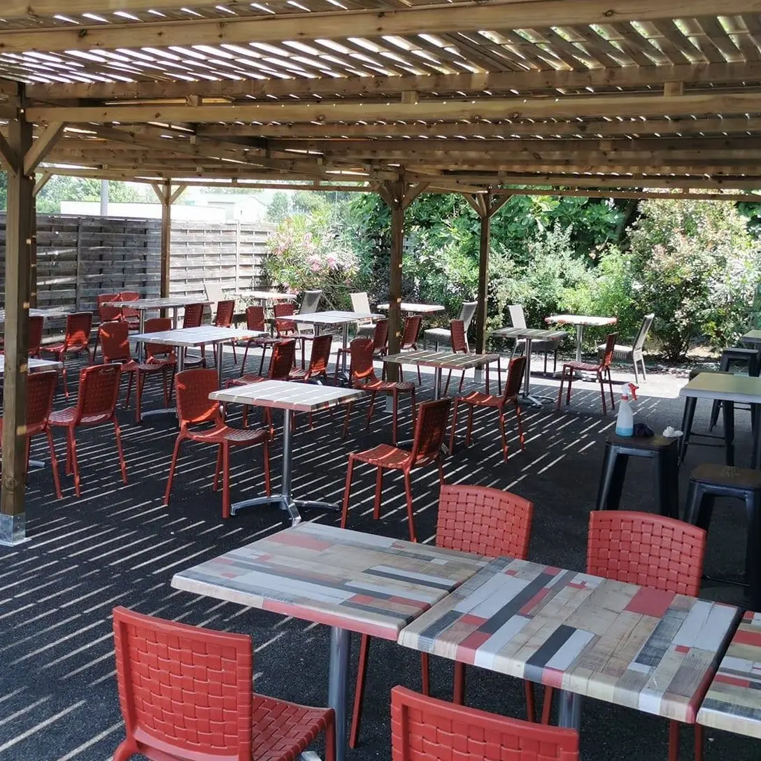 Restaurant La P'tit Guinguette des Sardines - Bizanos - terrasse
