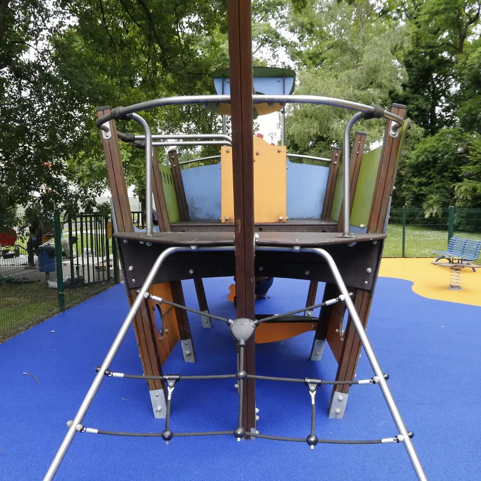 Aire de jeu du bâteau - Lons