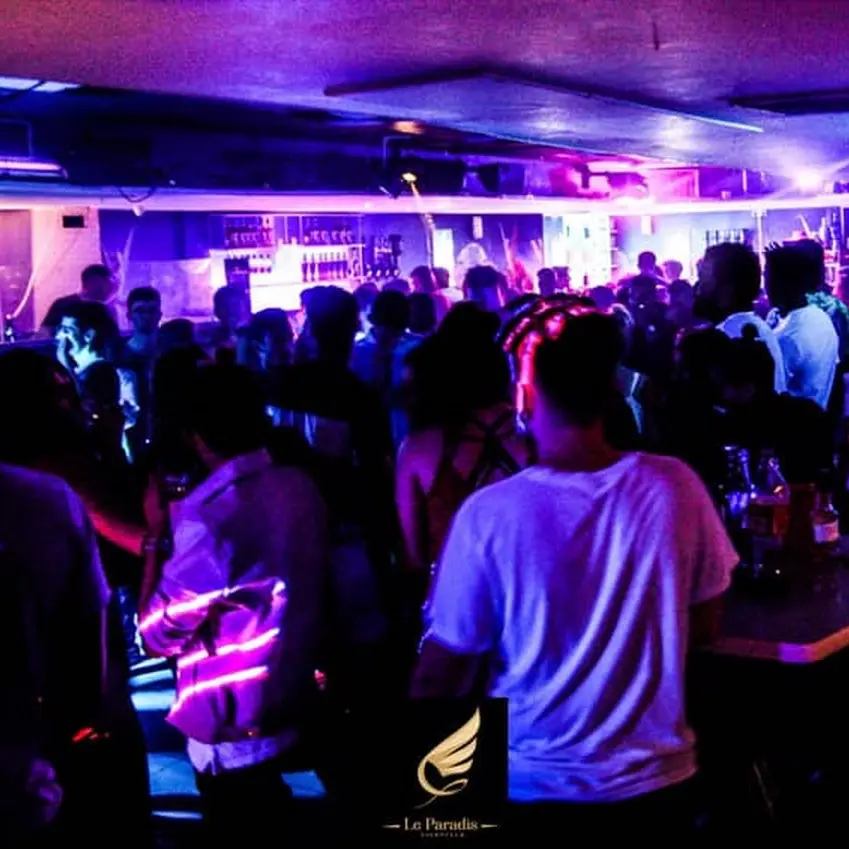 One club - Pau