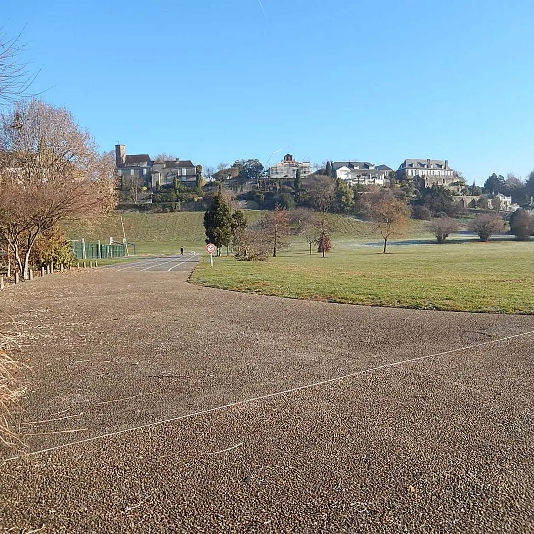 Lescar - plateau sportif - piste athlétisme