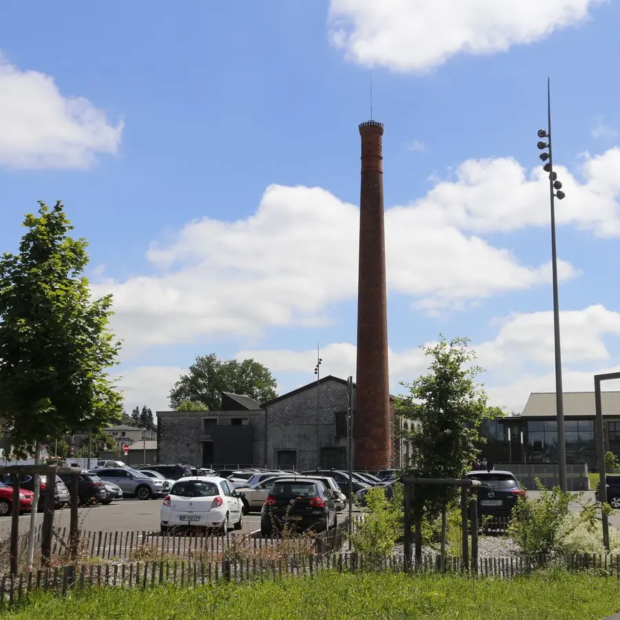 Parking de la gare de pau - longue durée - usine des tramways