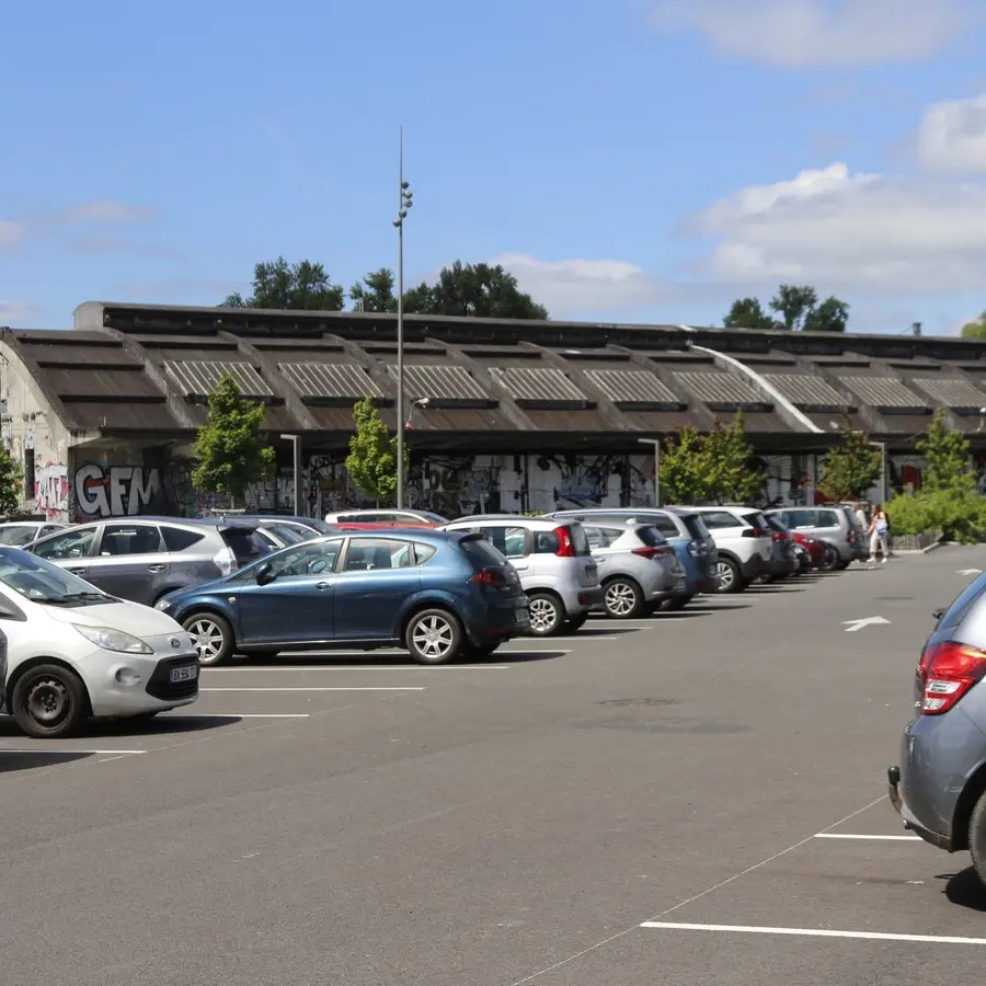 Parking de la gare de pau - longue durée - halles sernam