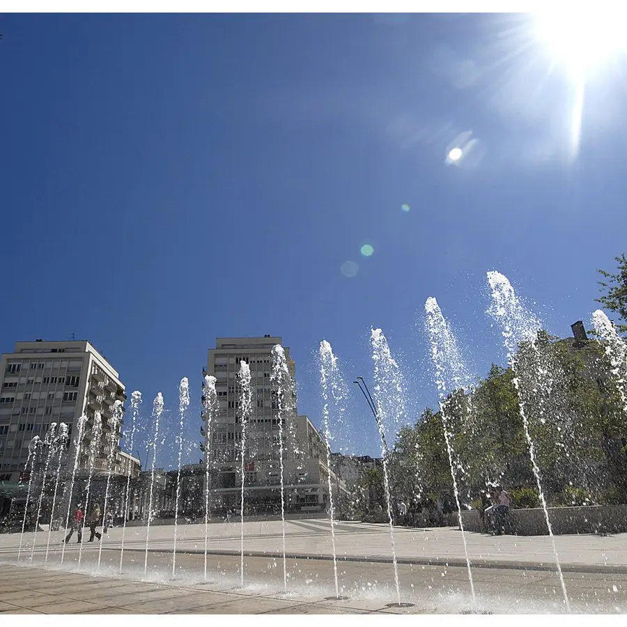 place clémenceau - jets d'eau