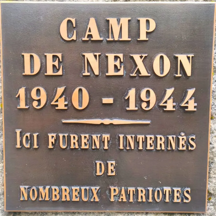 Stèle de souvenir du camp de Nexon