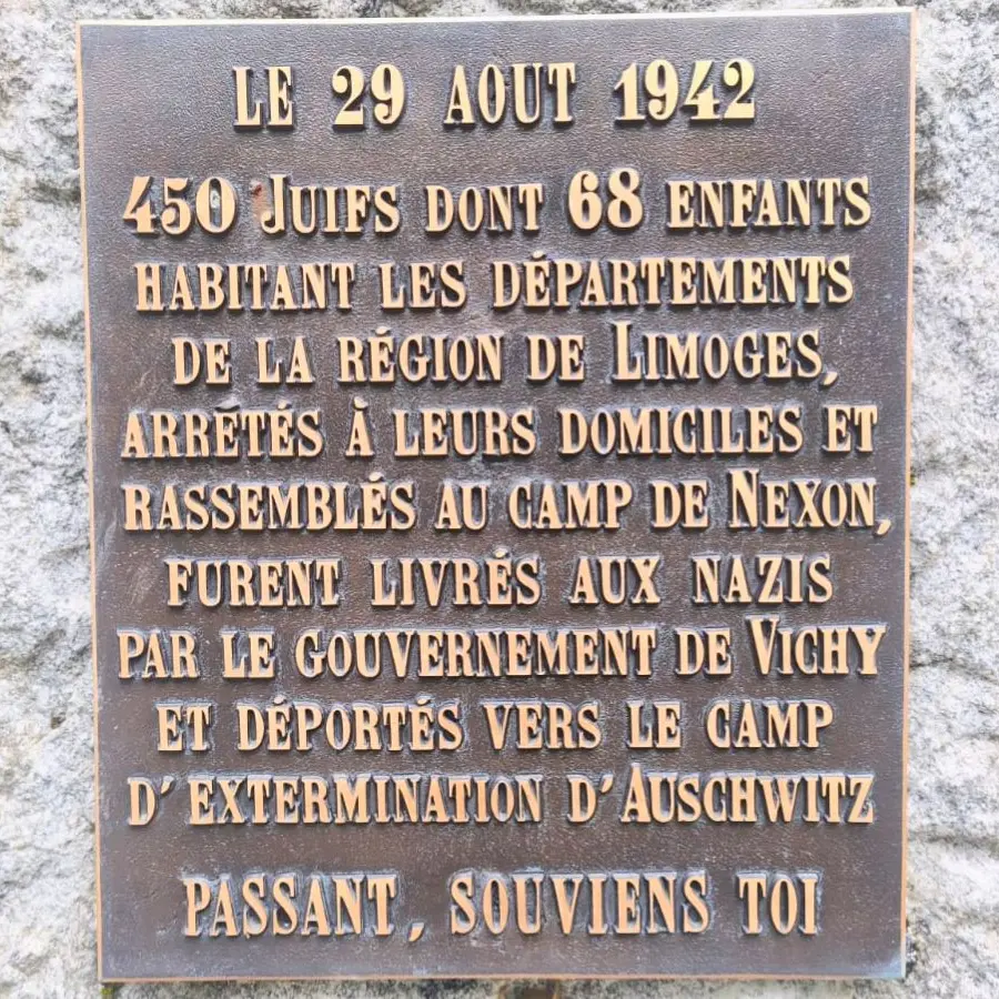 Stèle de souvenir du camp de Nexon