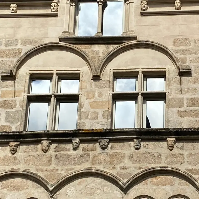 Saintjunien_maisonconsul