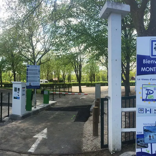 aire-stationnement-camping-car-campingcarpark-montrichard©Campingcarpark (4)