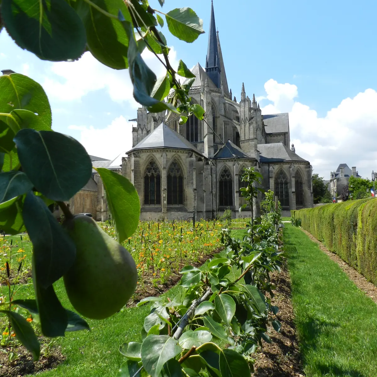Jardins du chevet de la Trinité à Vendôme