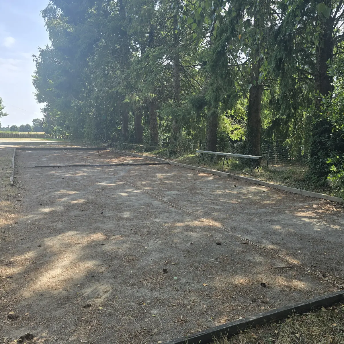 Aire de pique nique - Saint Aubin Fosse Louvain 53 © Bocage Mayennais Tourisme - 16