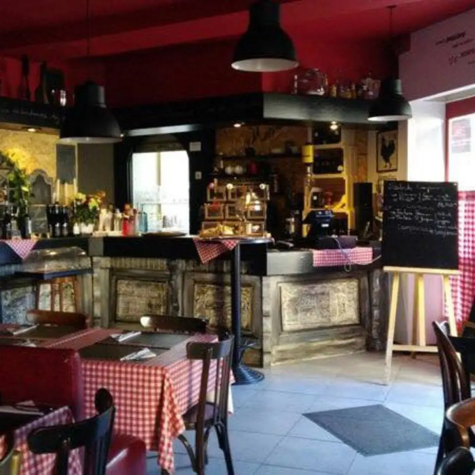 HLO53-bistrotcafetcouetteinterieur