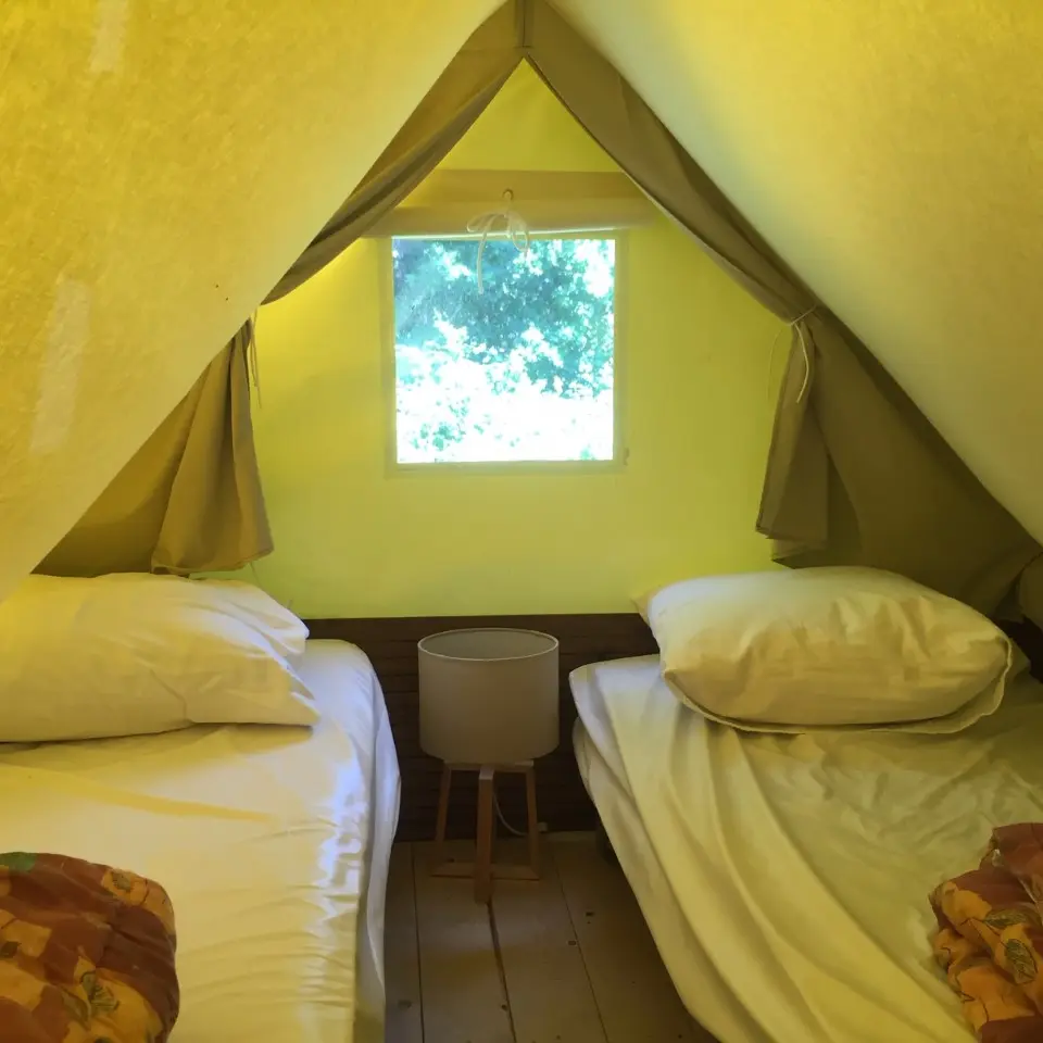 HLO-tente-bivouac-camping-parc-04