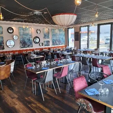 Hall Lacroix Restaurant 2