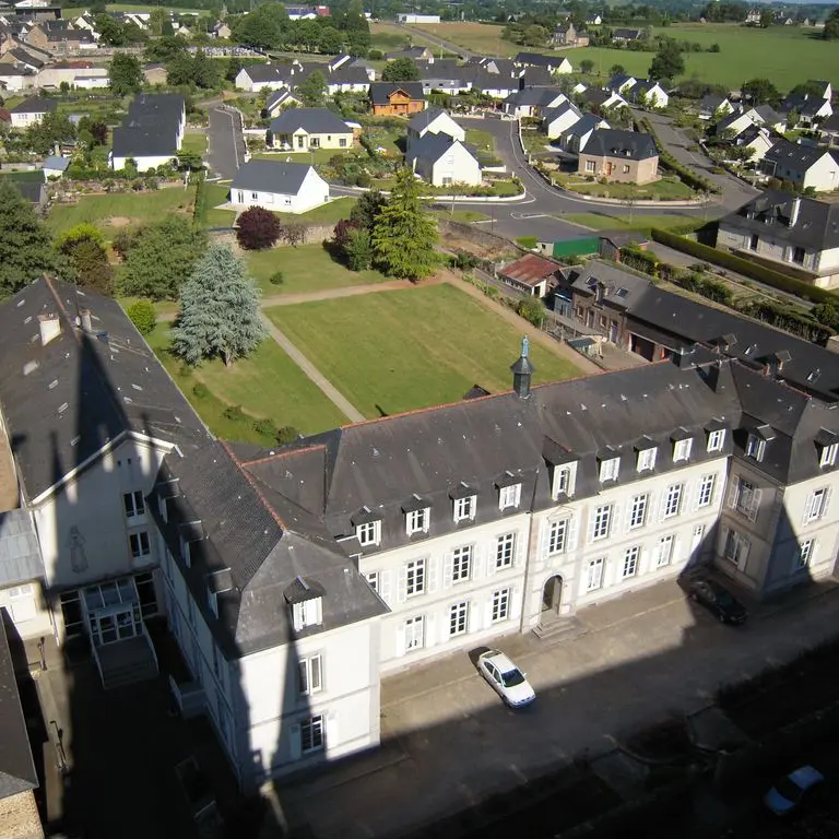centre-d-accueil-pastoral-du-sanctuaire-pontmain-53-hcoll-1