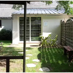 nid-d-hirondelle-vue-exterieure-1430933