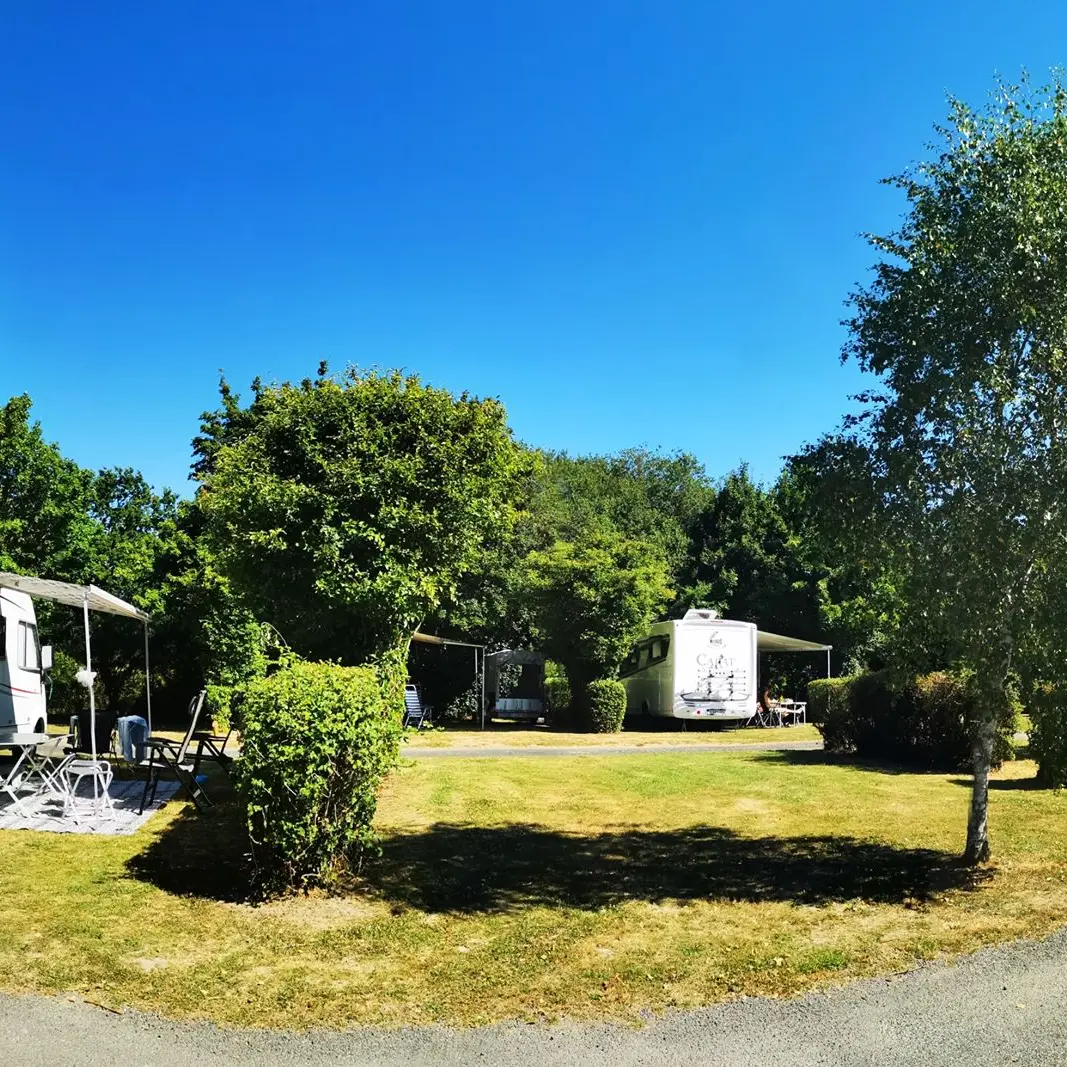 Camping Les Chalands Fleuris