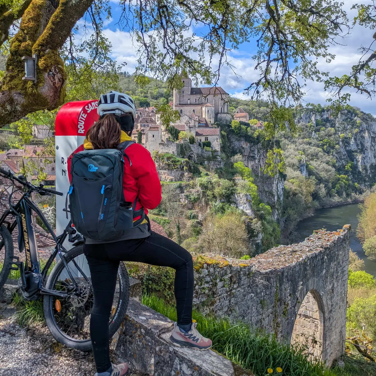 Découverte de Saint-Cirq-Lapopie à vélo