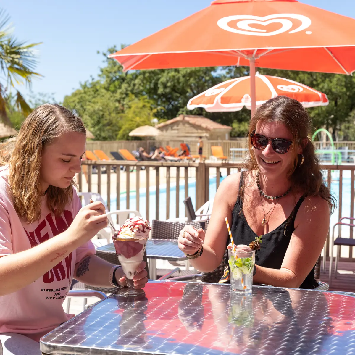 Camping-Crayssac-Restaurant-LesRefletsduQuercy-ciela-village-4