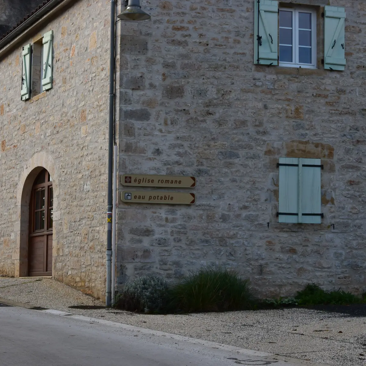 Aire bourg d'Issendolus 3