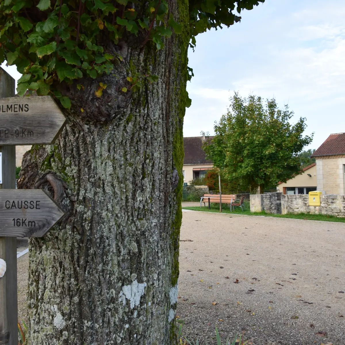 Aire bourg d'Issendolus 3