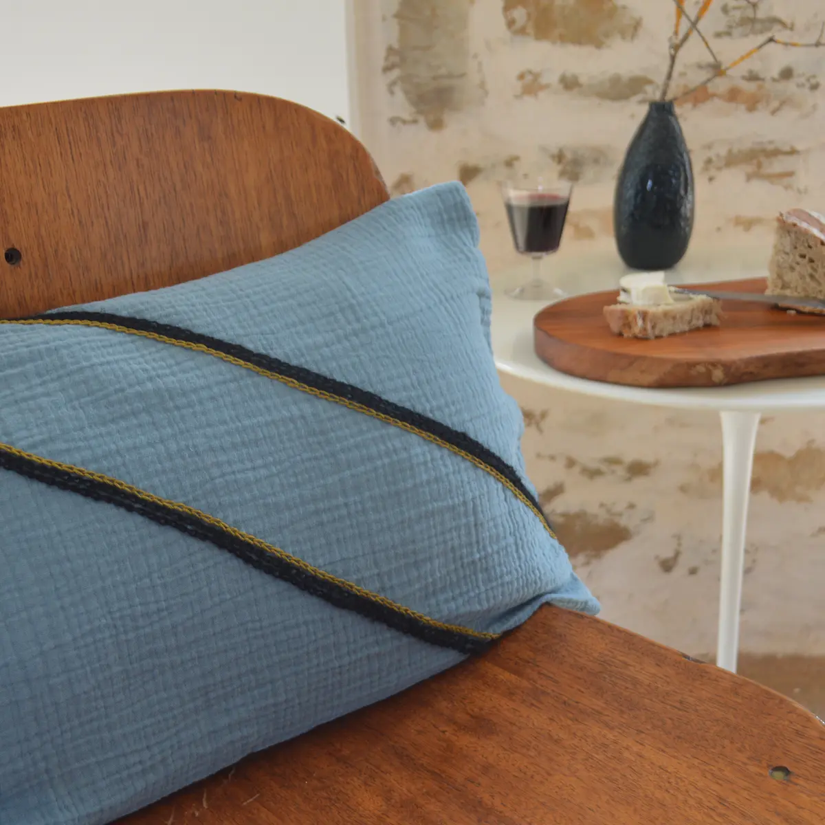 coussin brodé garni de laine caussenarde