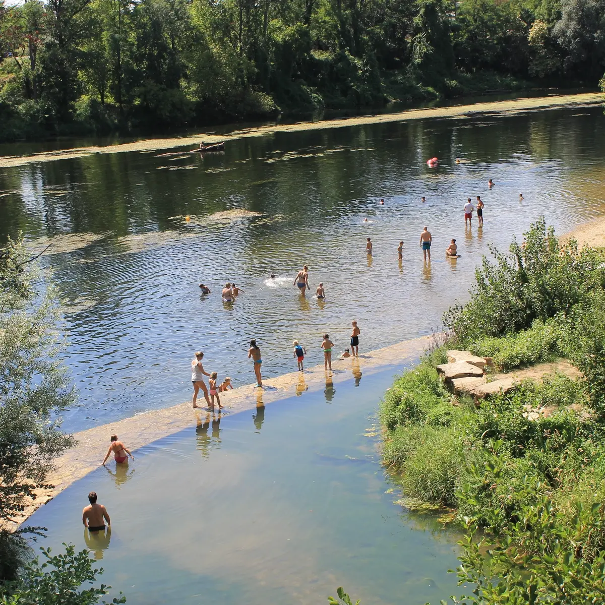 Castelfranc Baignade dans la rivière Lot