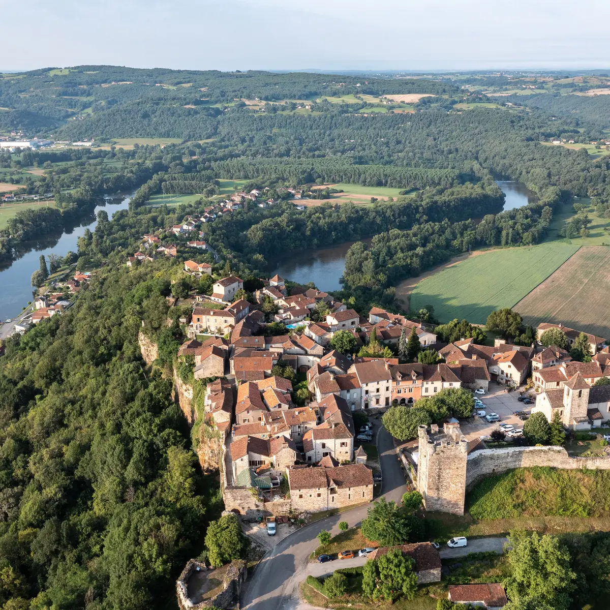 Vue drone de Capdenac-le-Haut © Cyril Novello - Lot Tourisme 210721-080955