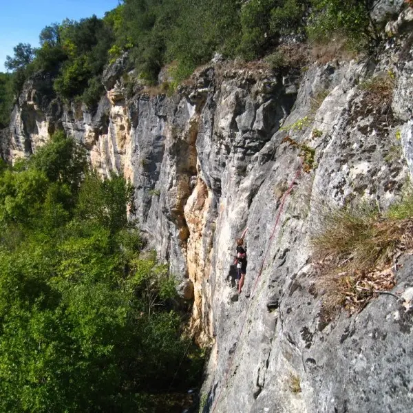falaise aux corbeaux milhac