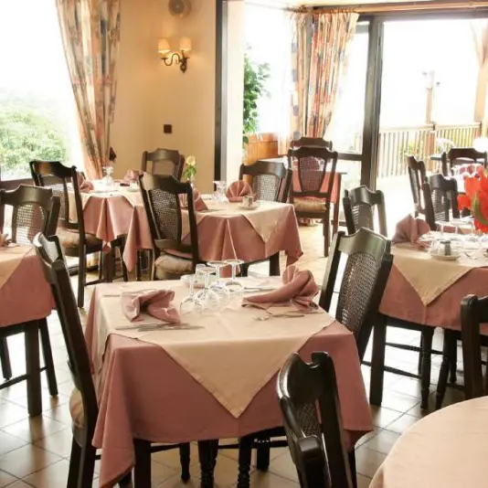 HOTAQU047FS0000W_Fumel_BritHôtel_resto