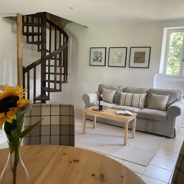 HLOAQU047V50J1IY_Cuzorn_O'Connor_Gîte Delphine_intérieur