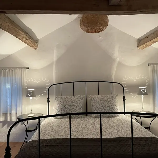 HLOAQU047V50J1IY_Cuzorn_O'Connor_Gîte Delphine_chambre