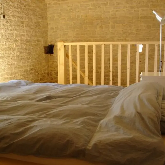 HLOAQU047FS00334_Thézac_Canel_L'écurie_chambre